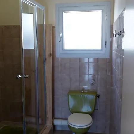 Pied A Terre 4 Apartment
