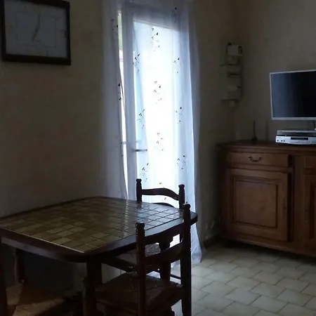 Apartment Pied A Terre 4