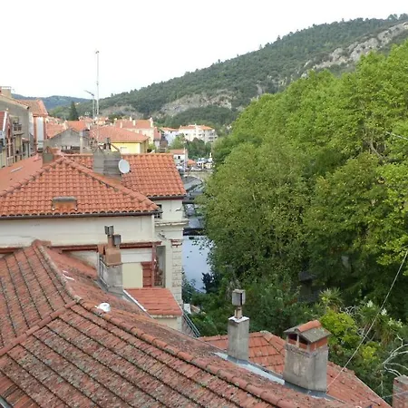 Pied A Terre 4 Apartment