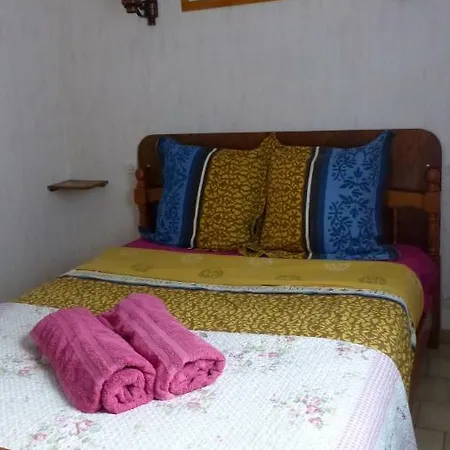 Apartment Pied A Terre 4 *